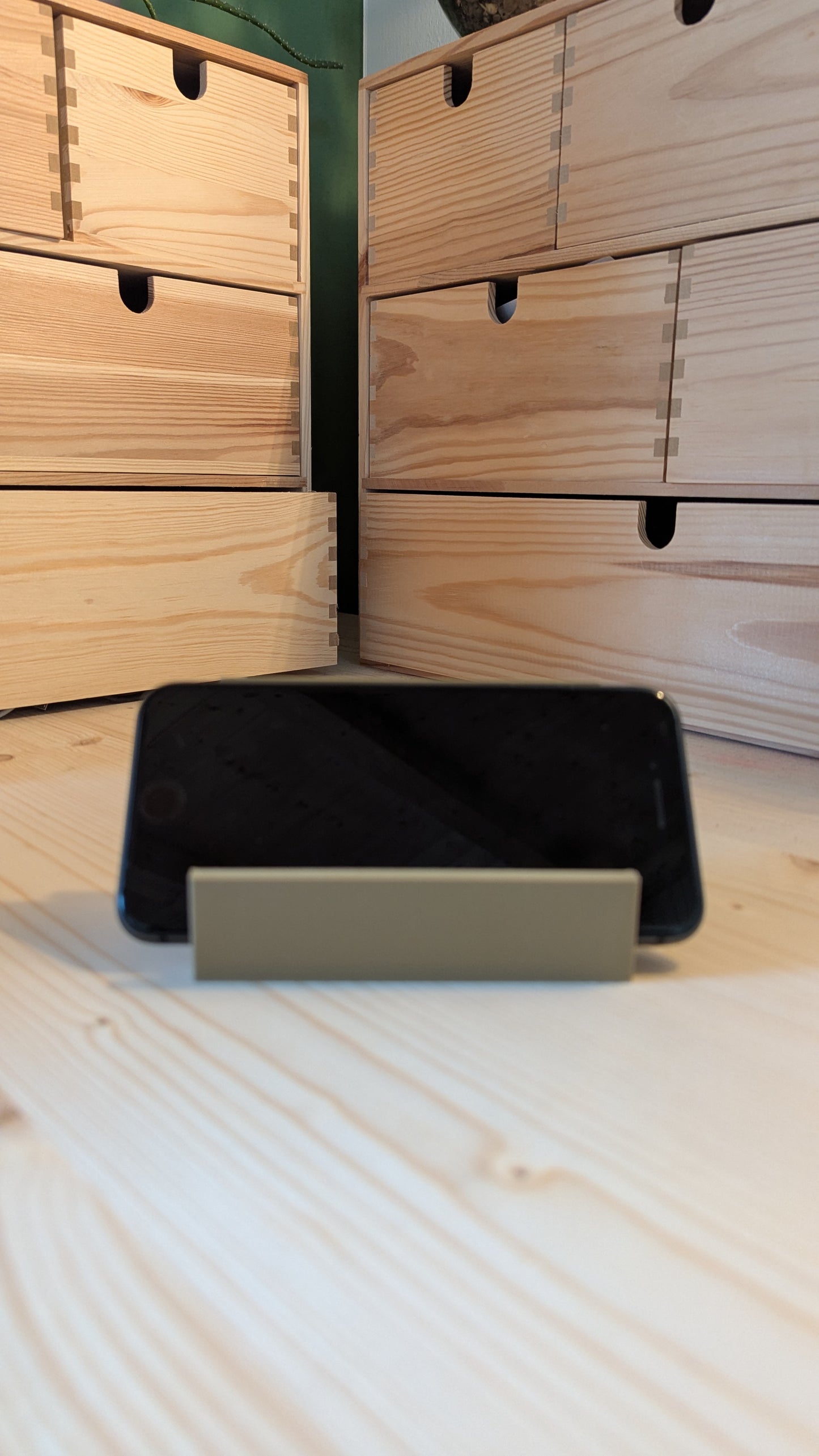 ALLES Halterung( Controller, I Pad, Handy, Bücher...)